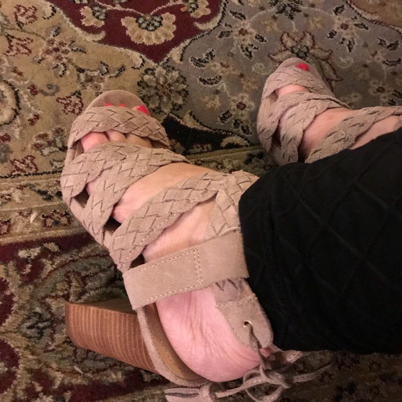 BCBGeneration Nude Sandals👡🎉 - Picture 6 of 6